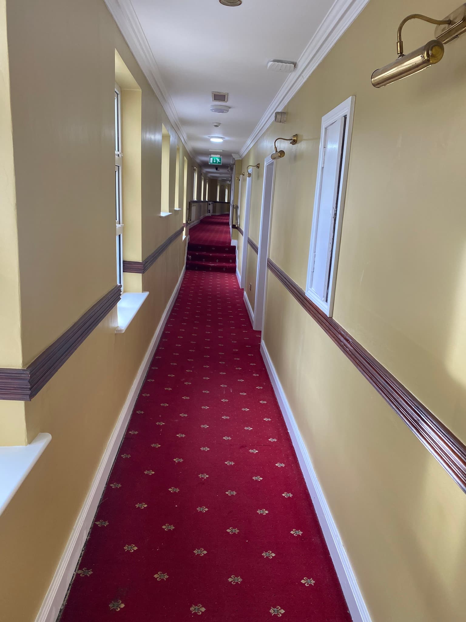 Hotel Refurbishment, Ceilings, Walls and Woodwork - After